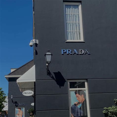 roermond prada öffnungszeiten|Prada roermond.